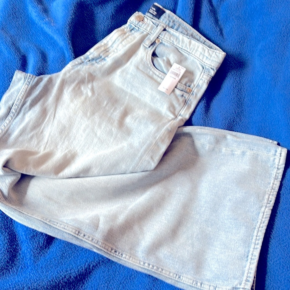 GAP Women's High Rise Jeans - Soft Blue- tags removed